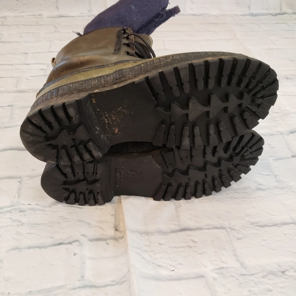 Sorel Boots Green Black Size 11